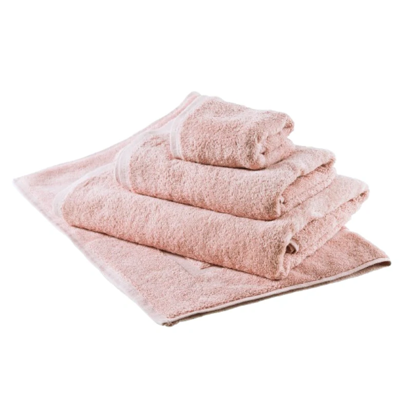 Osuška C450 smetanová 70x140 cm